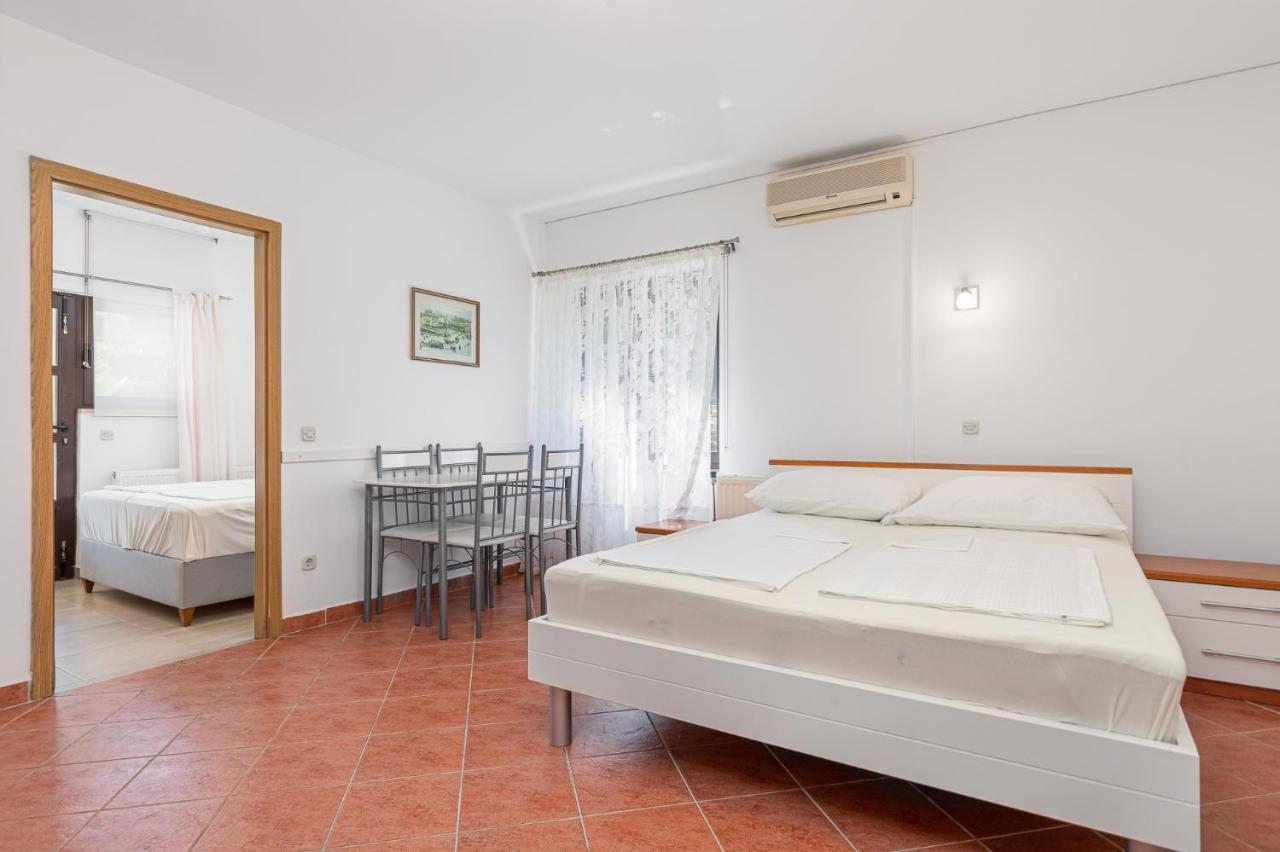 Haus Eva Apartment Novigrad Istria Exterior foto